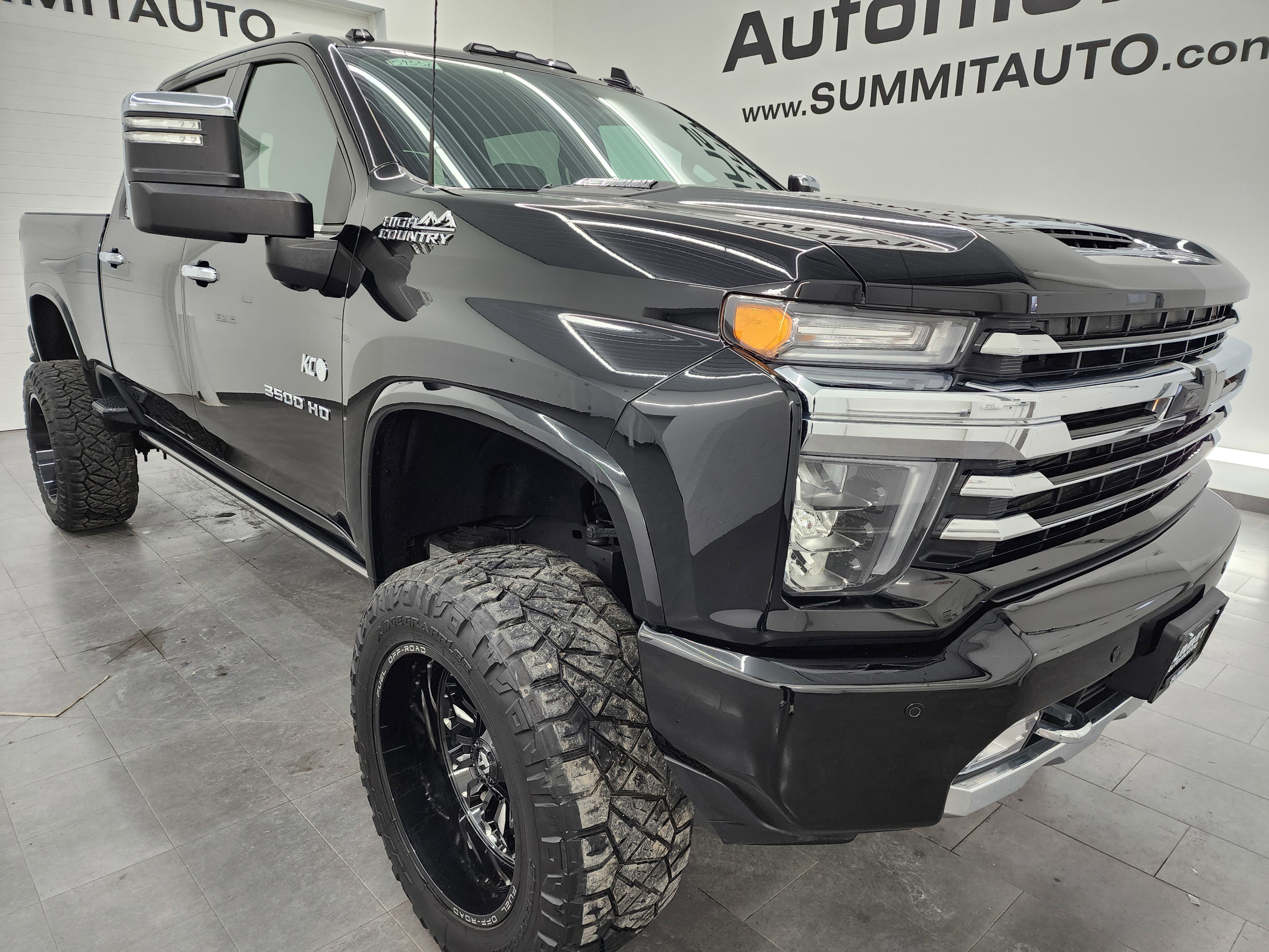 Used 2022 Chevrolet Silverado 3500 High Country image 2