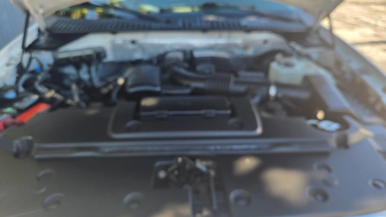 Used 2012 Ford Expedition Limited image 27