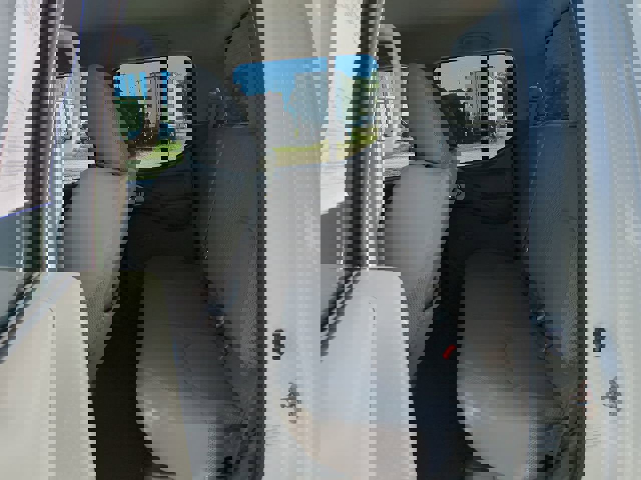 Used 2016 Nissan Frontier S image 13