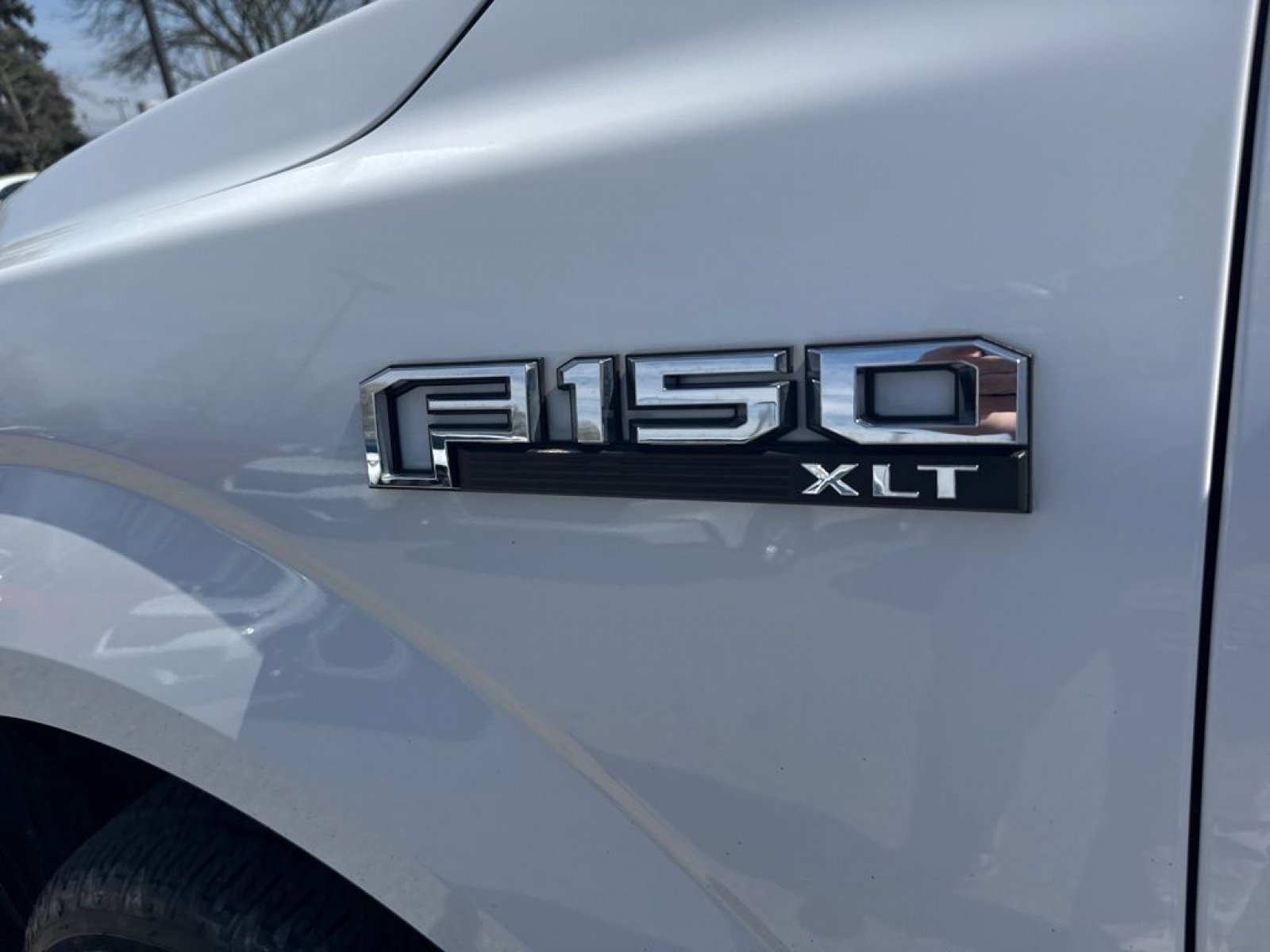 Used 2019 Ford F150 XLT w/ Equipment Group 302A Luxury image 4