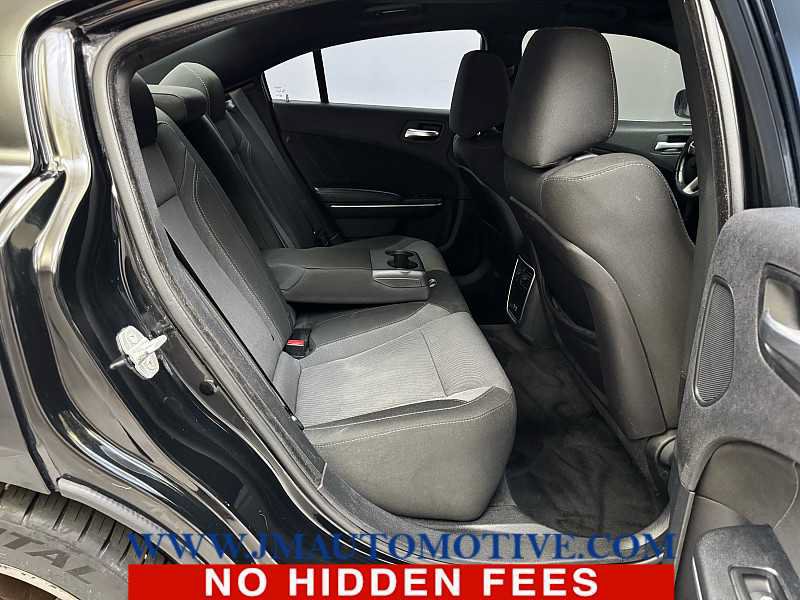 Used 2015 Dodge Charger SXT RWD image 18