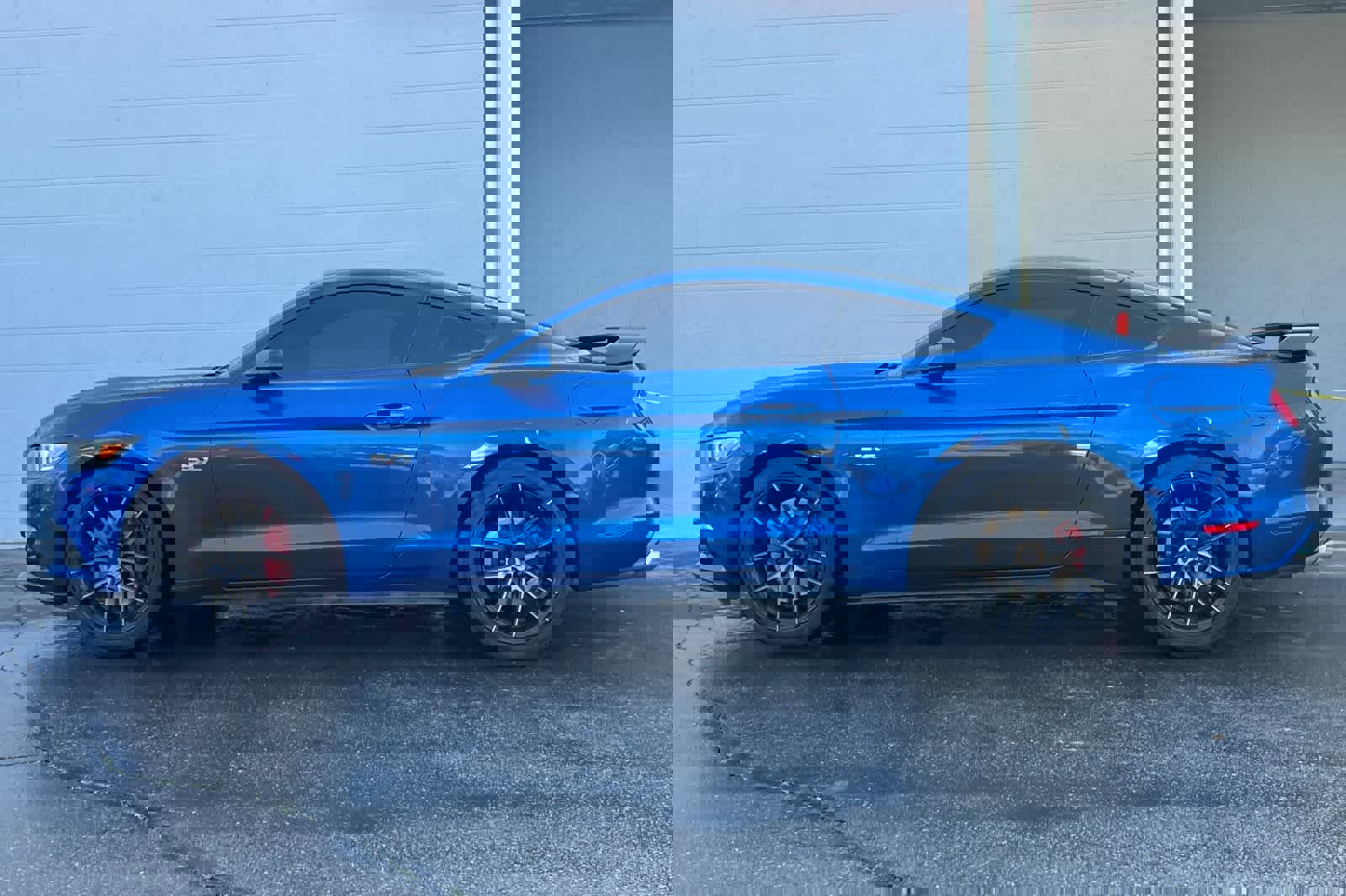 Used 2017 Ford Mustang GT image 6