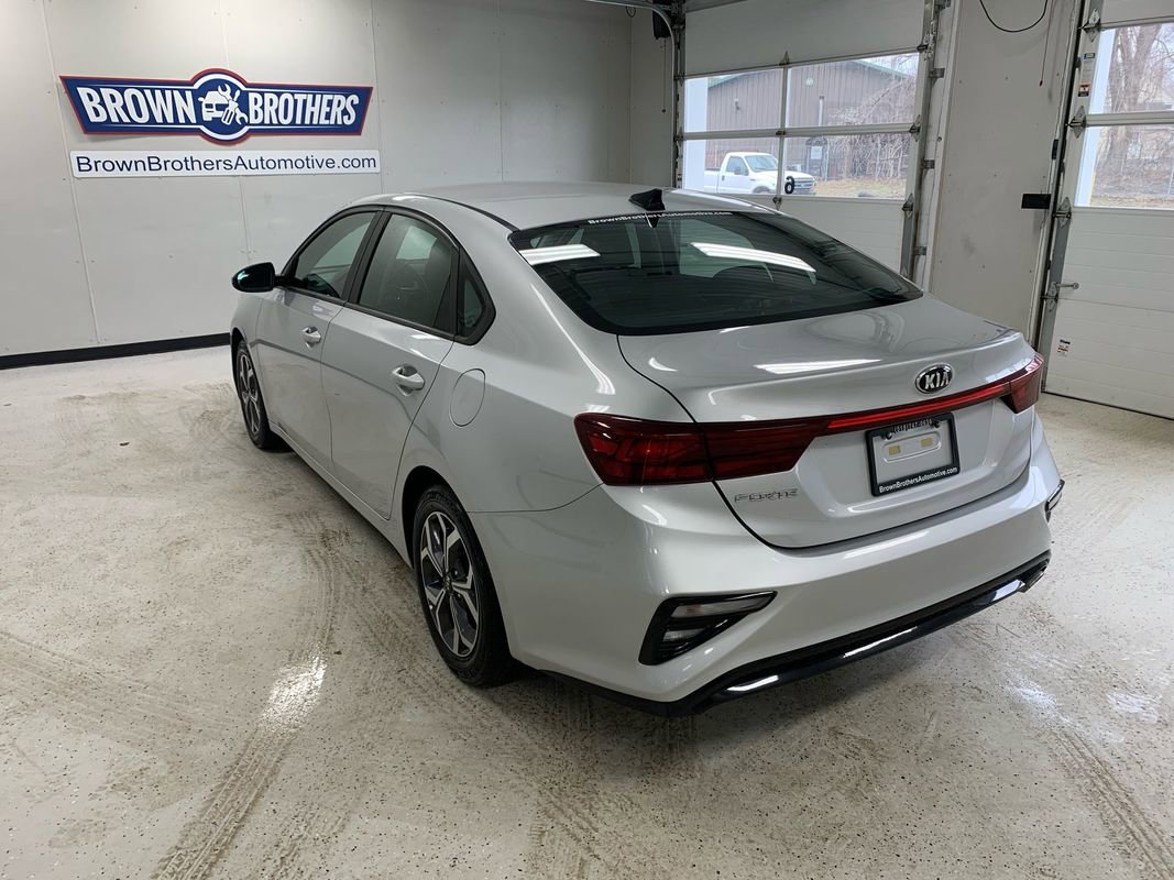 Used 2019 Kia Forte LXS FWD image 4