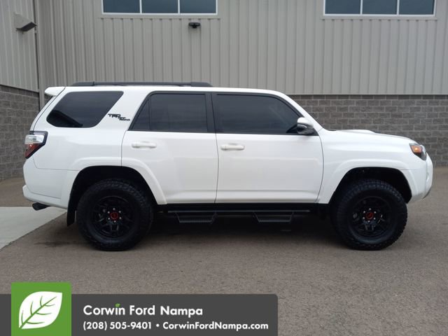 Used 2022 Toyota 4Runner TRD Off-Road Premium image 2