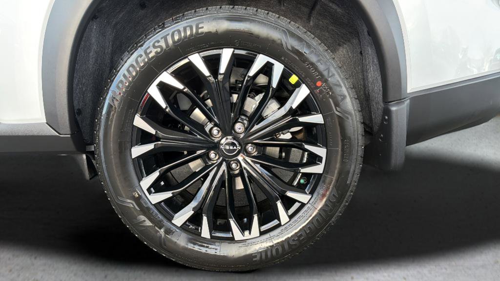 New 2026 Nissan Rogue SV image 15