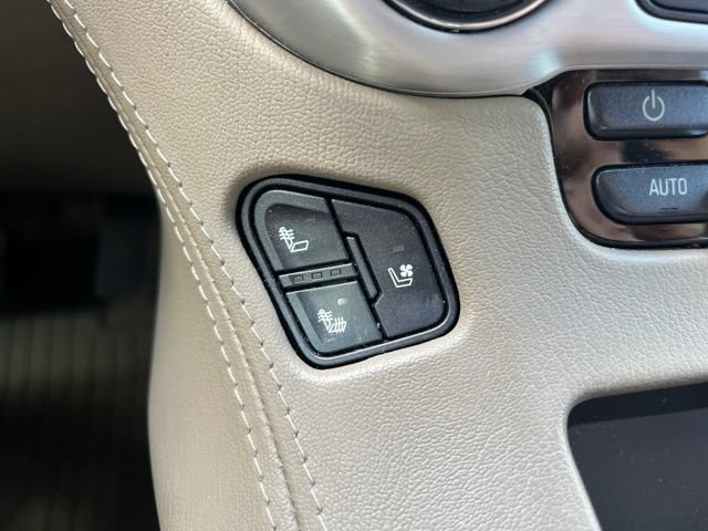 Used 2019 GMC Yukon SLT w/ HD Trailering Package AWD/4WD image 15