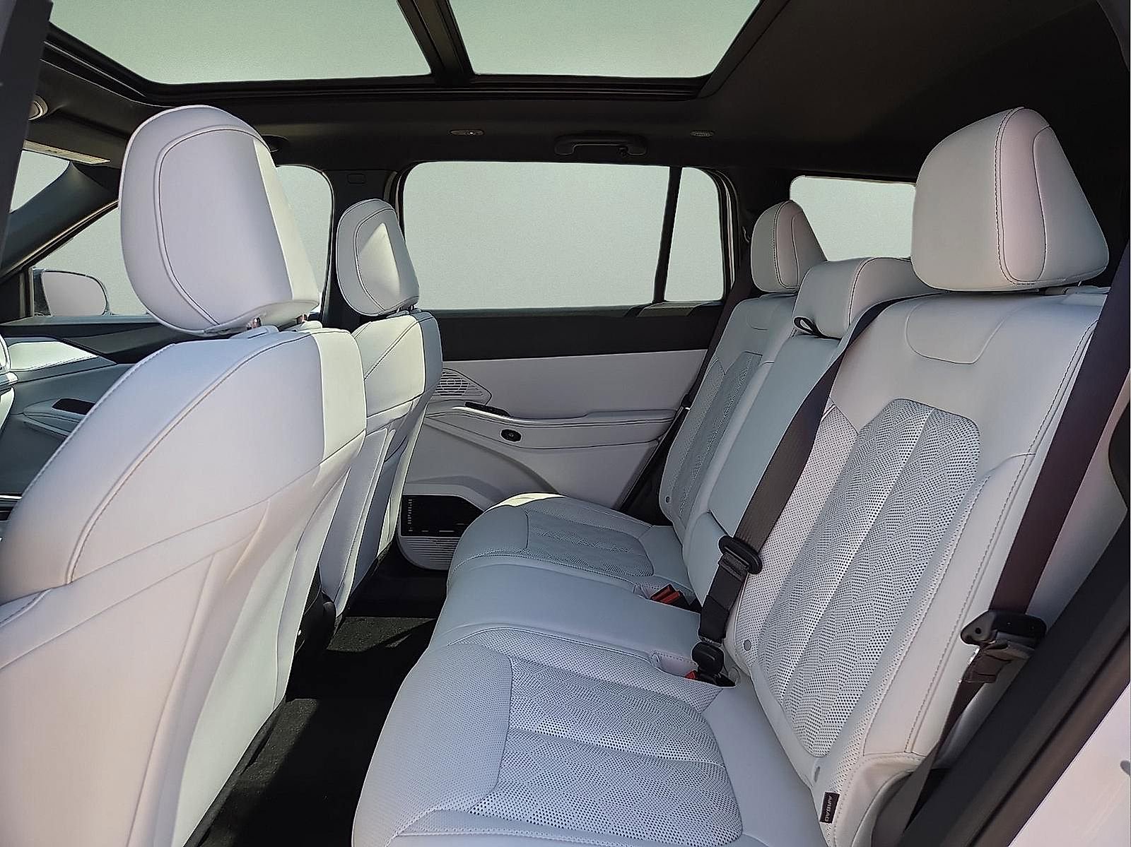 New 2026 Jeep Cherokee Overland AWD/4WD image 10