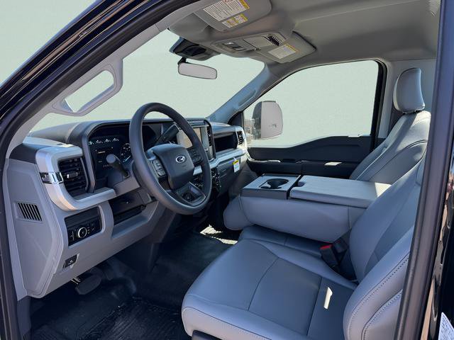 New 2025 Ford F250 XL w/ XL Chrome Package AWD/4WD image 4