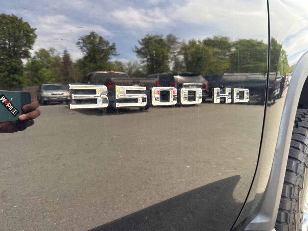 Used 2024 Chevrolet Silverado 3500 LTZ AWD/4WD image 9