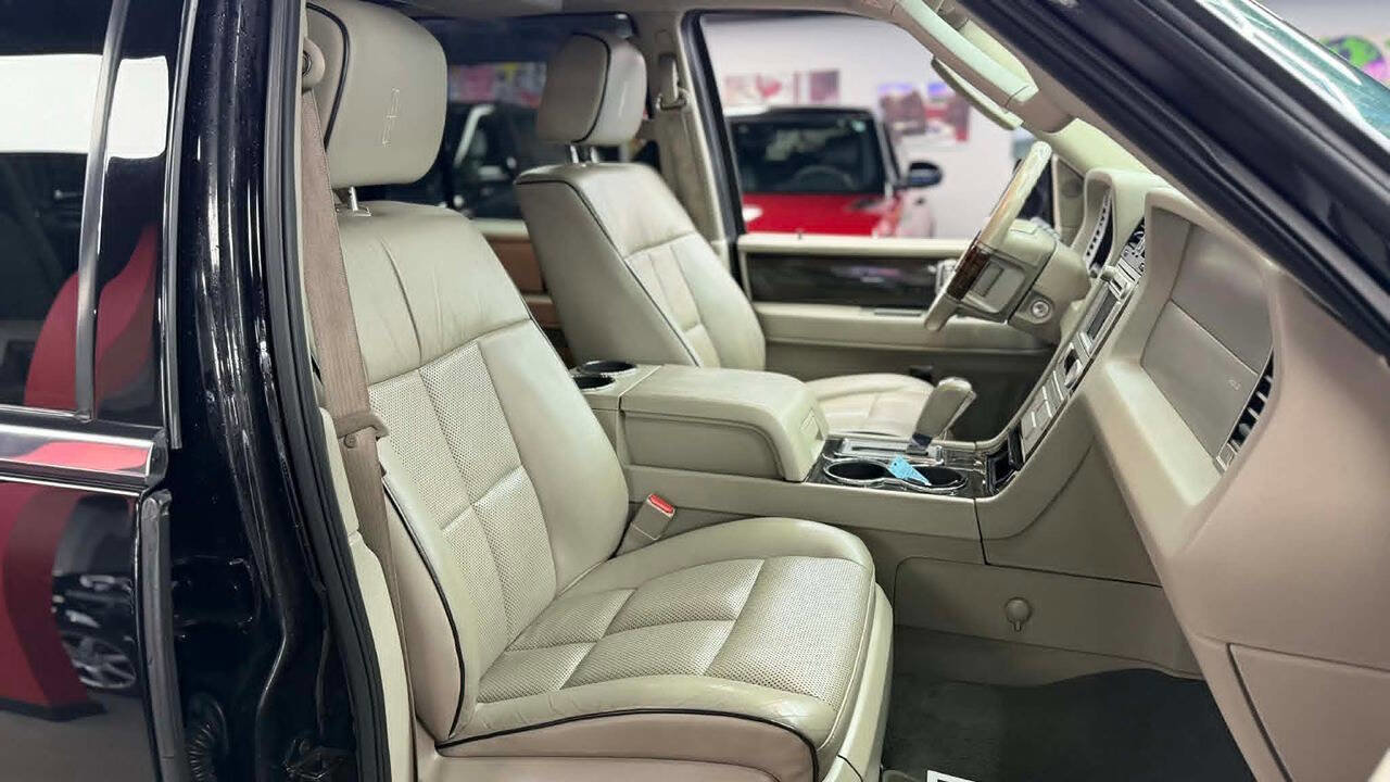 Used 2008 Lincoln Navigator 4WD image 16