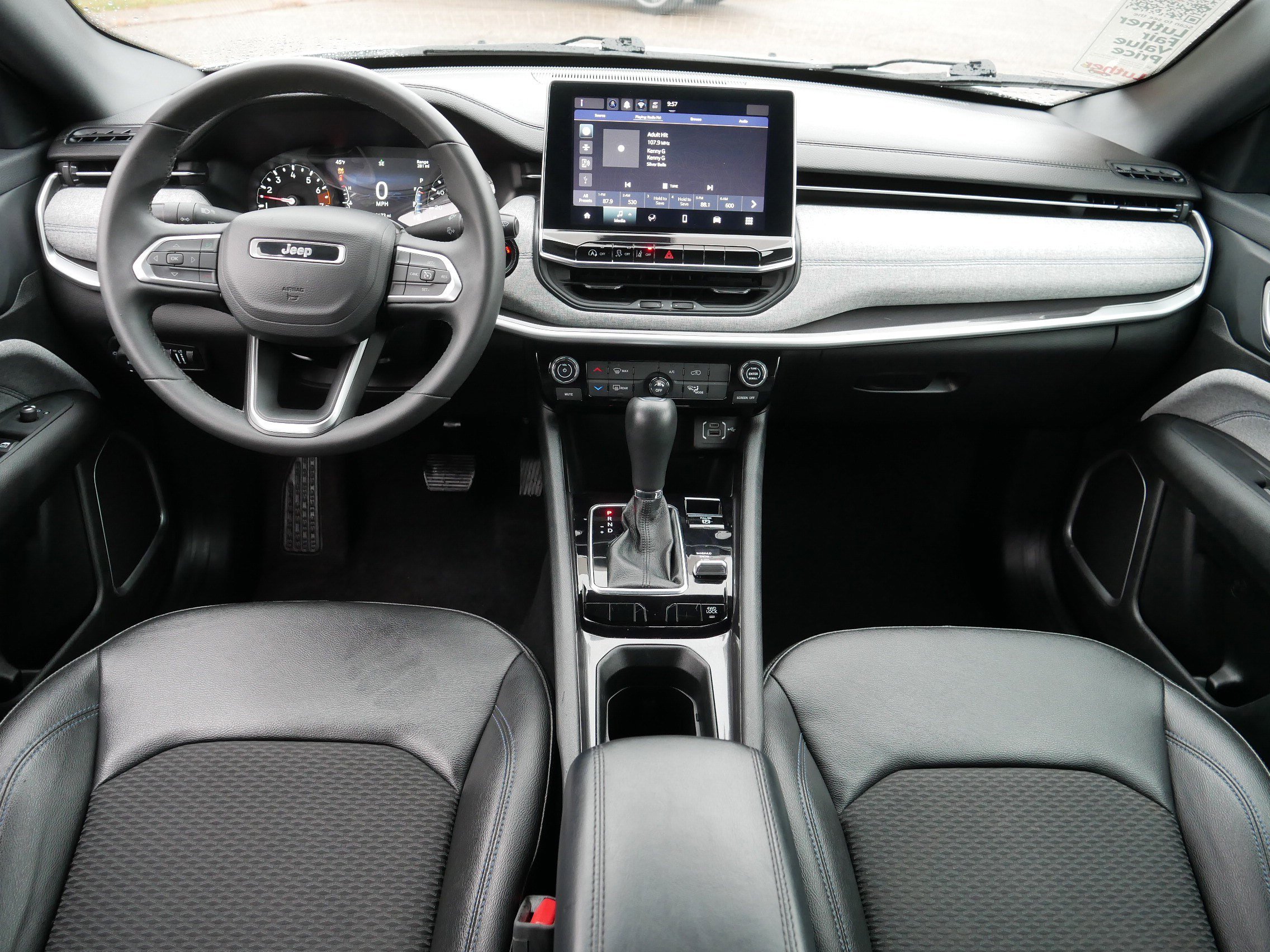 Certified 2024 Jeep Compass Latitude image 10