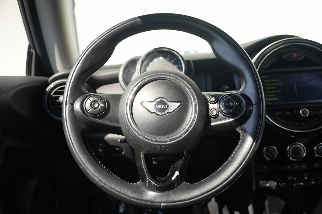 Used 2014 MINI Cooper 2-Door Hardtop image 34