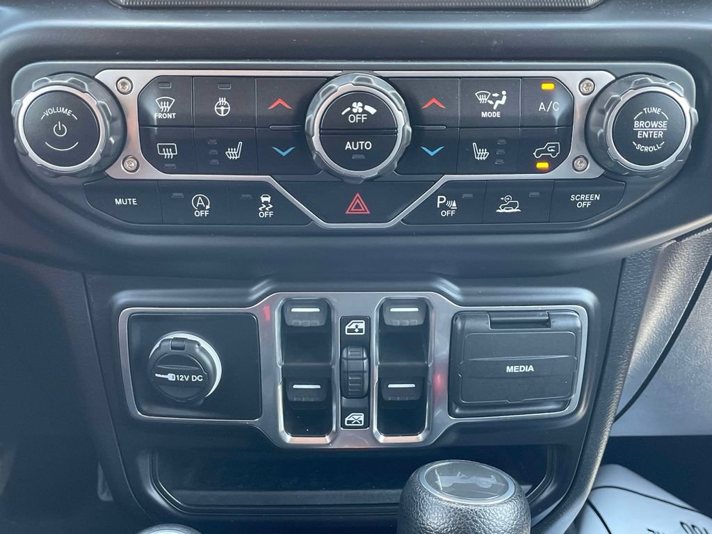 Used 2022 Jeep Wrangler Unlimited Sport AWD/4WD image 28