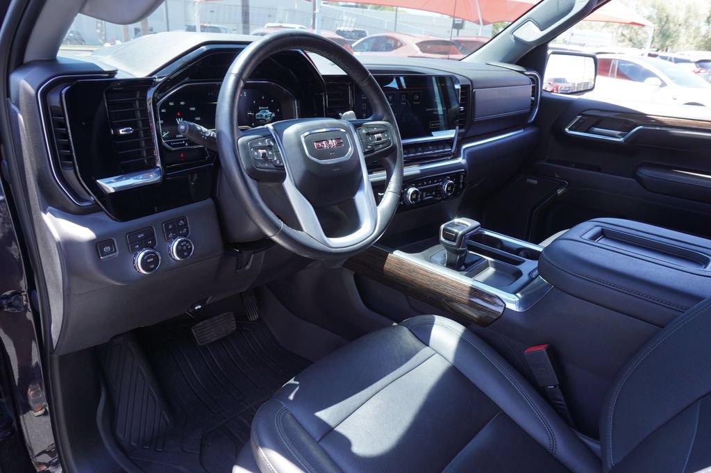 Used 2022 GMC Sierra 1500 Elevation w/ Elevation Premium Package AWD/4WD image 18