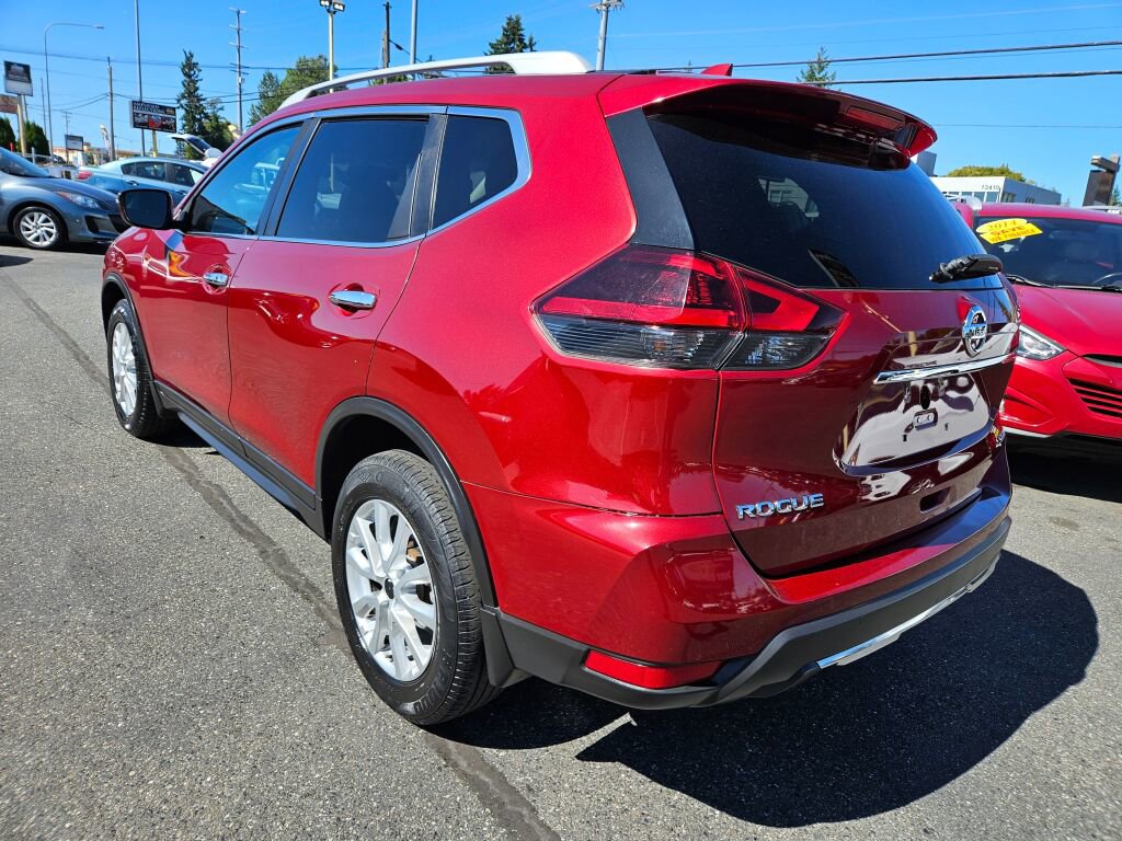 Used 2018 Nissan Rogue SV image 6