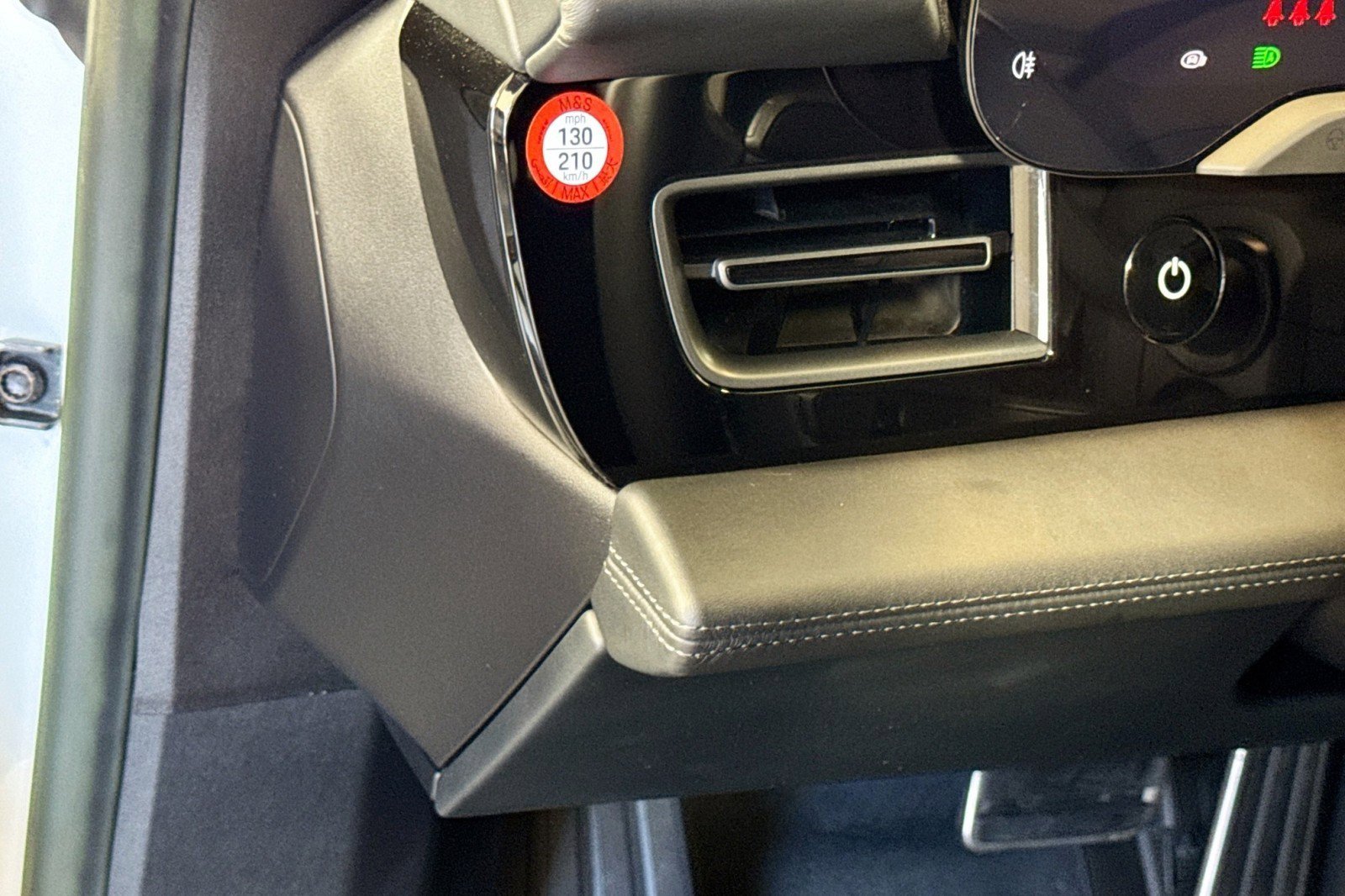 Used 2022 Porsche Taycan Turbo S image 10