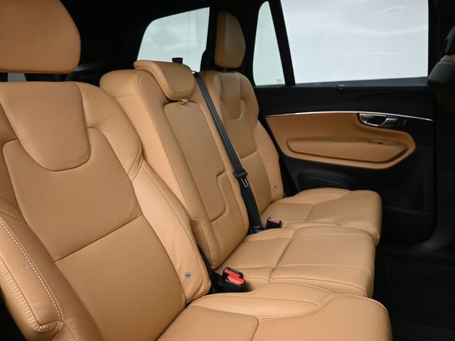 Used 2023 Volvo XC90 B6 Ultimate image 12