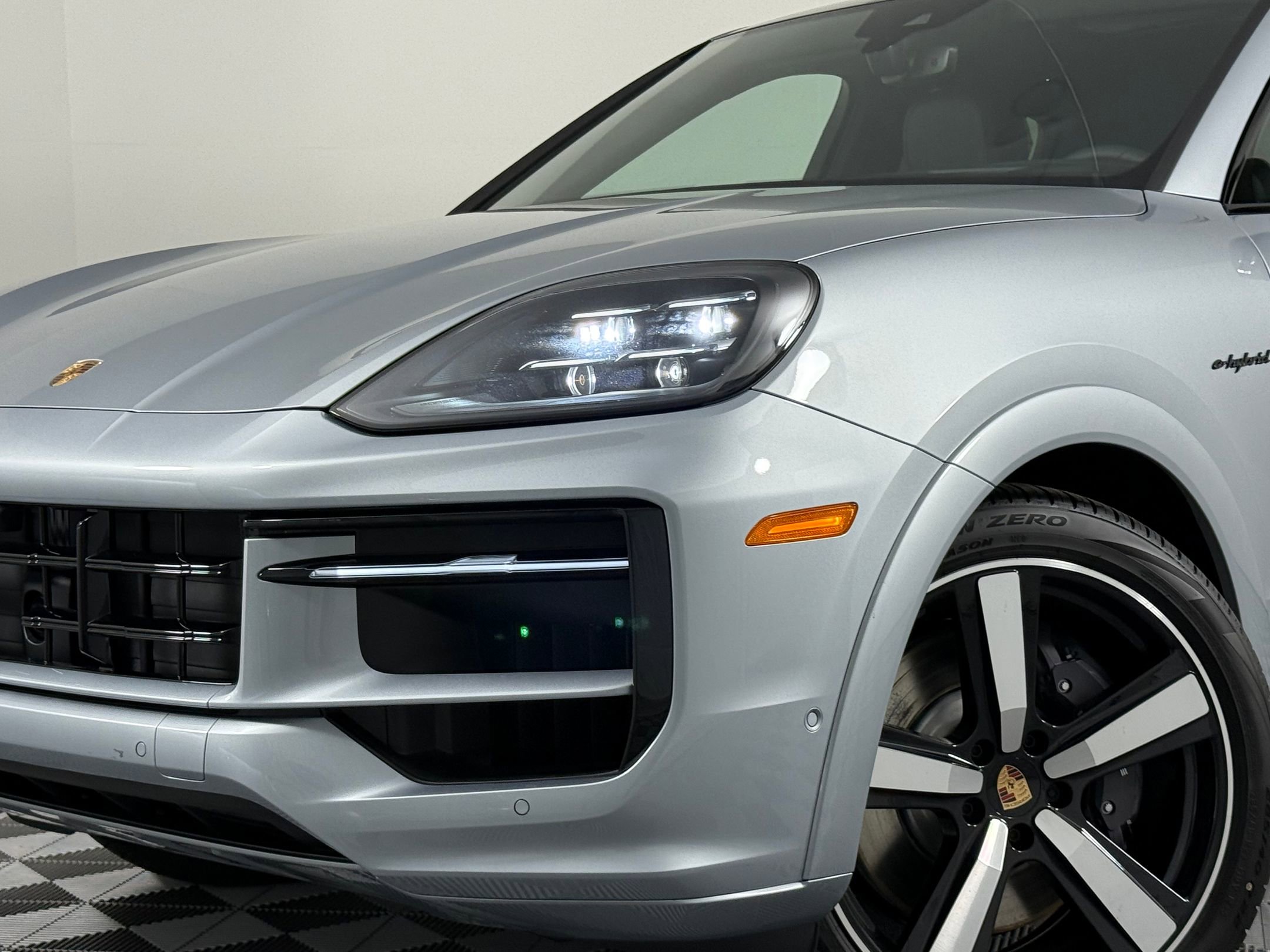 New 2026 Porsche Cayenne E-Hybrid image 11