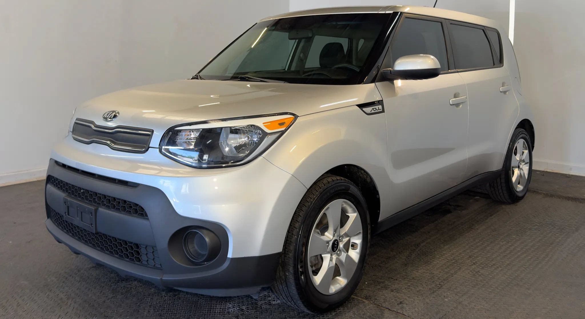 Used 2017 Kia Soul FWD image 4