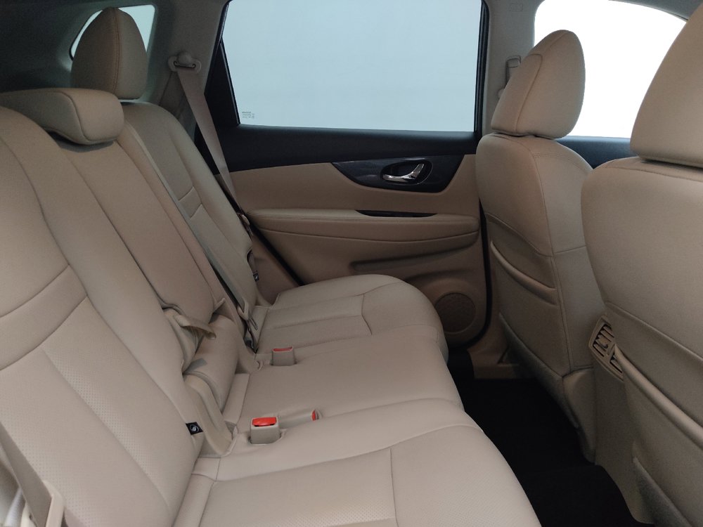 Used 2016 Nissan Rogue SL AWD/4WD image 19