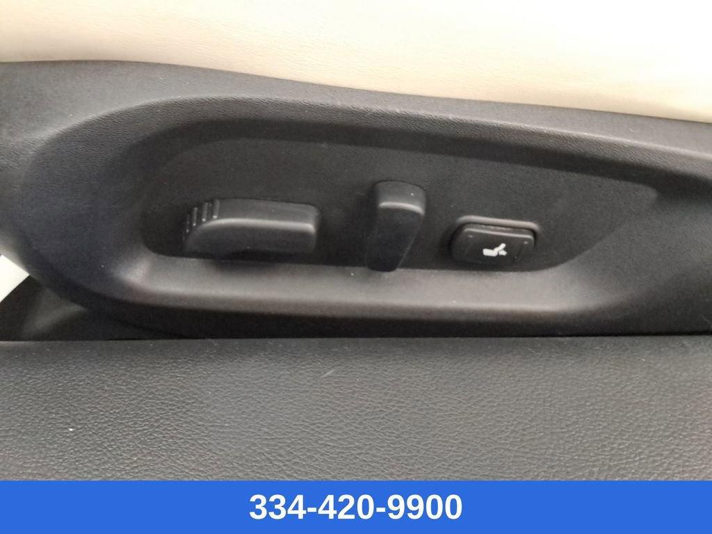 Used 2017 INFINITI Q60 3.0t Sport image 20