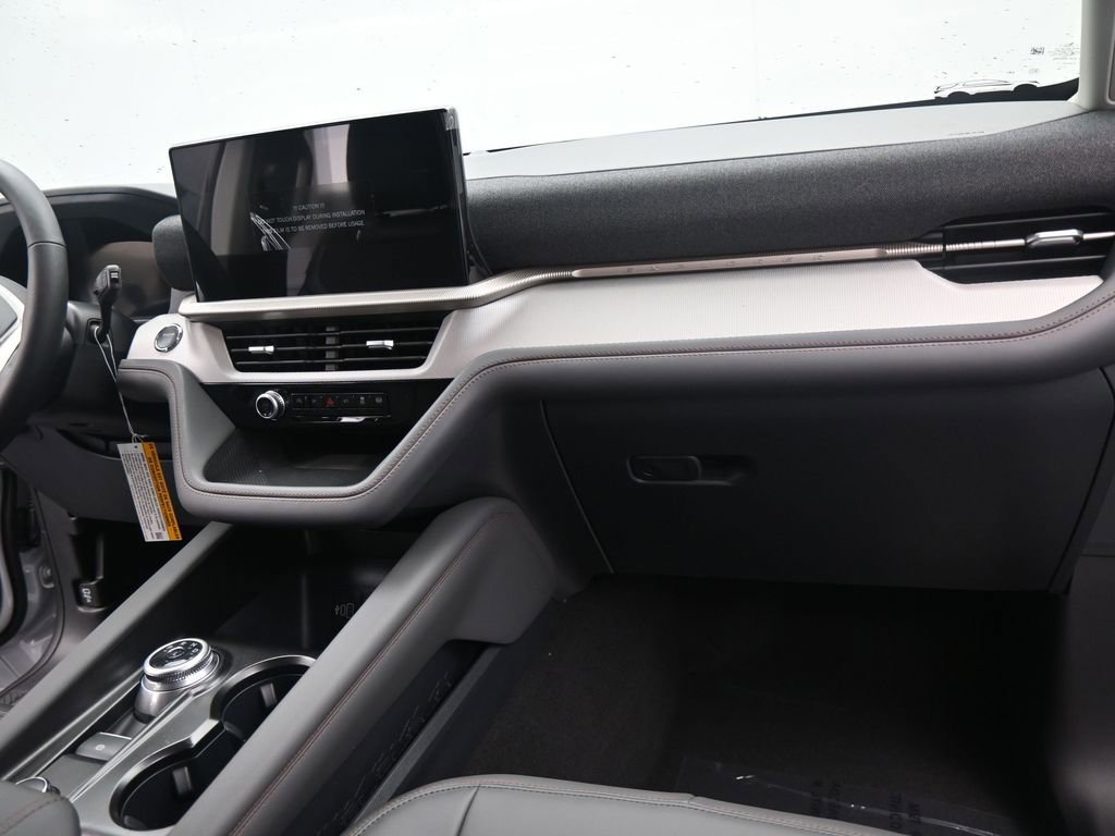 New 2026 Ford Explorer Active w/ Active Comfort Package image 3