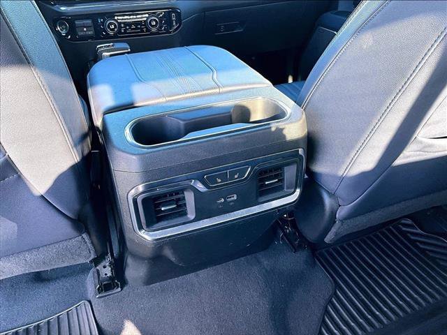 Used 2023 Chevrolet Silverado 1500 High Country RWD image 26