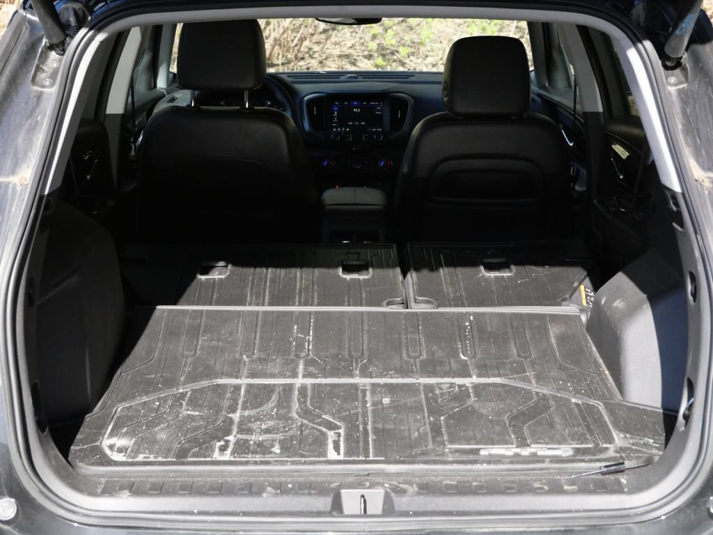 Used 2023 GMC Terrain AT4 w/ LPO, Floor Liner Package AWD/4WD image 32