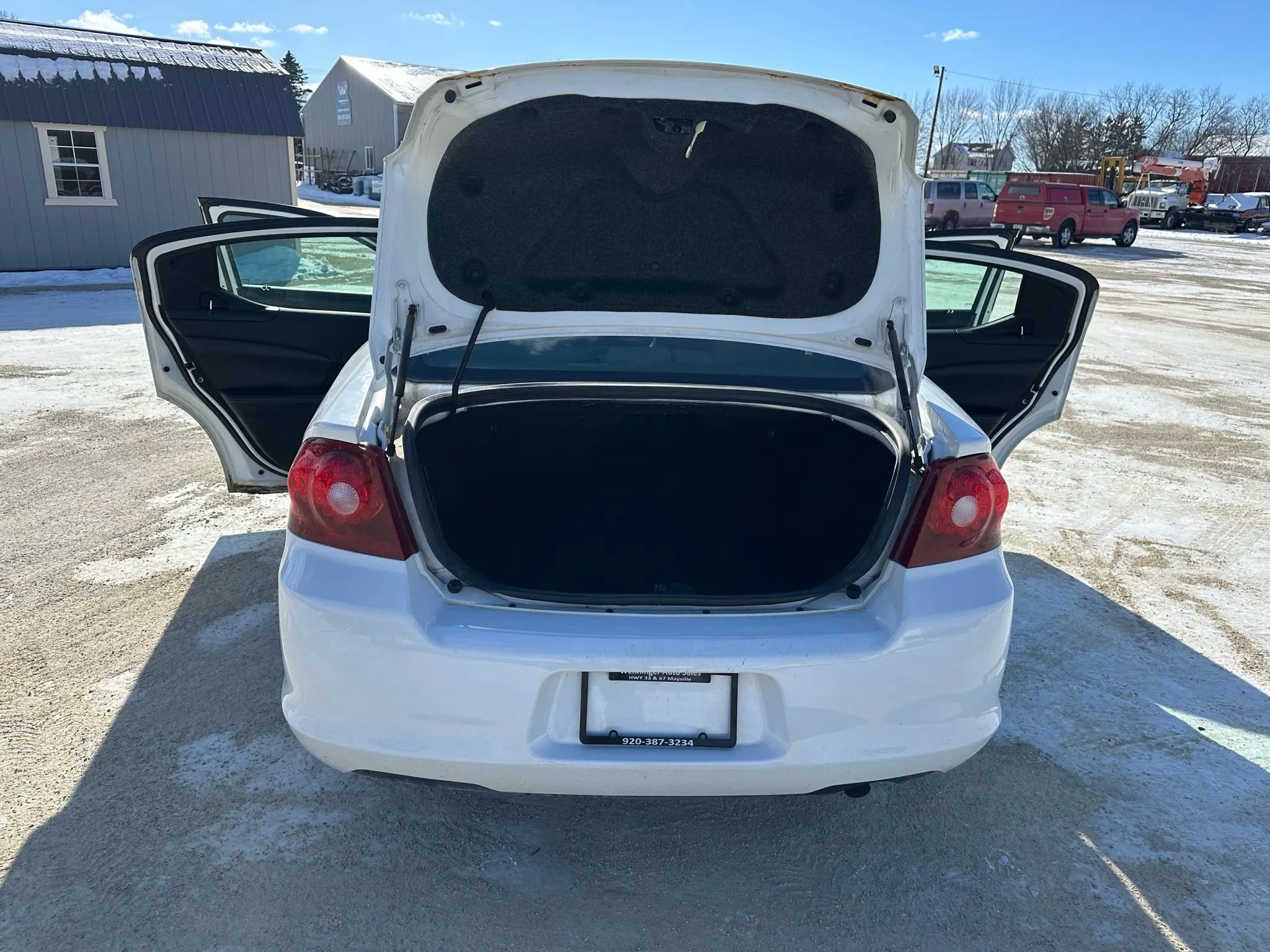 Used 2012 Dodge Avenger SXT image 13