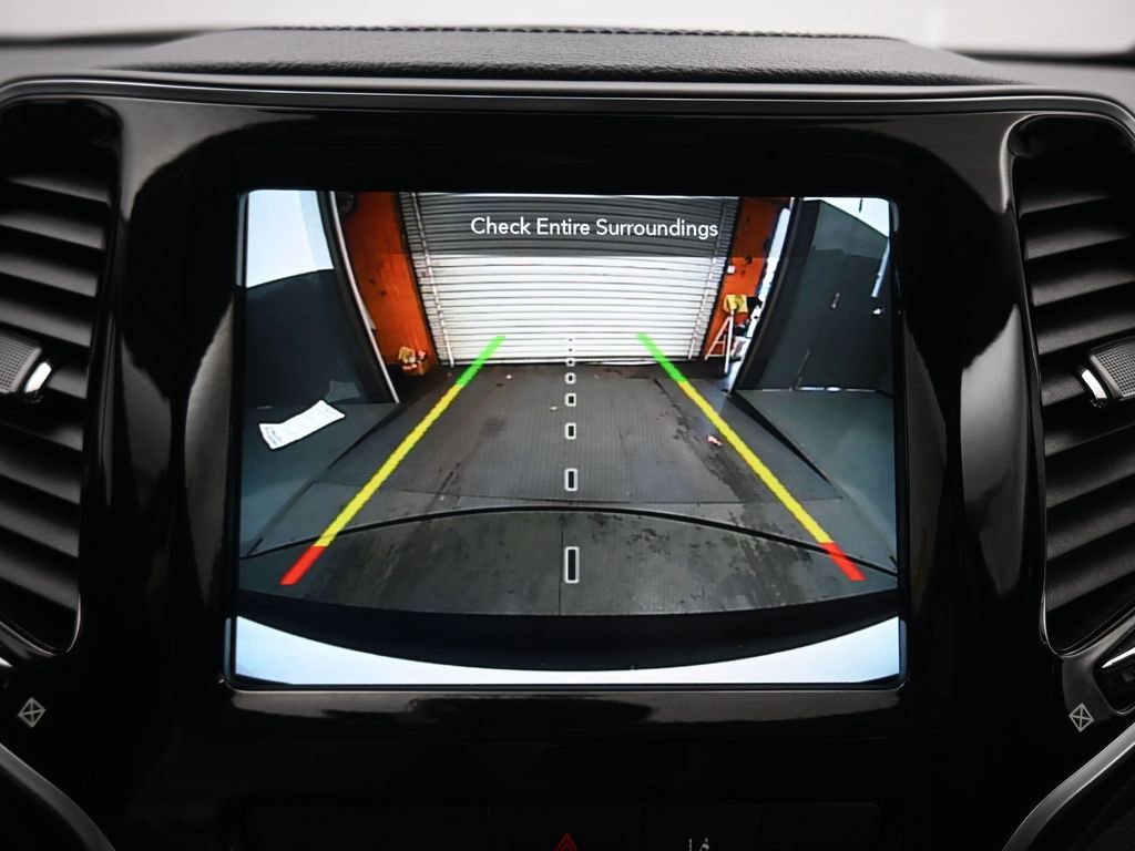 Used 2022 Jeep Cherokee Limited w/ Elite Package image 19