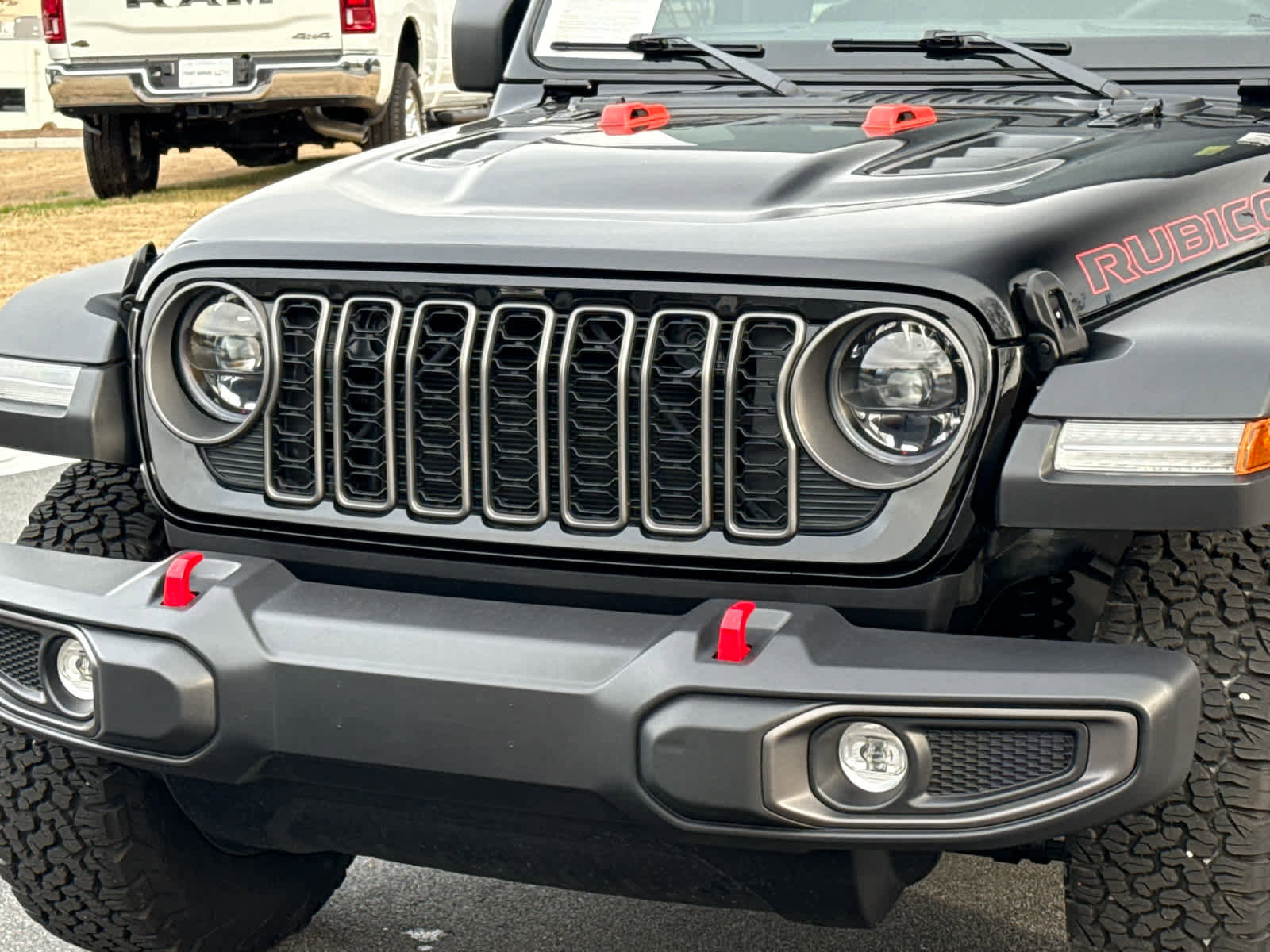 Used 2025 Jeep Wrangler Rubicon w/ Convenience Group image 10