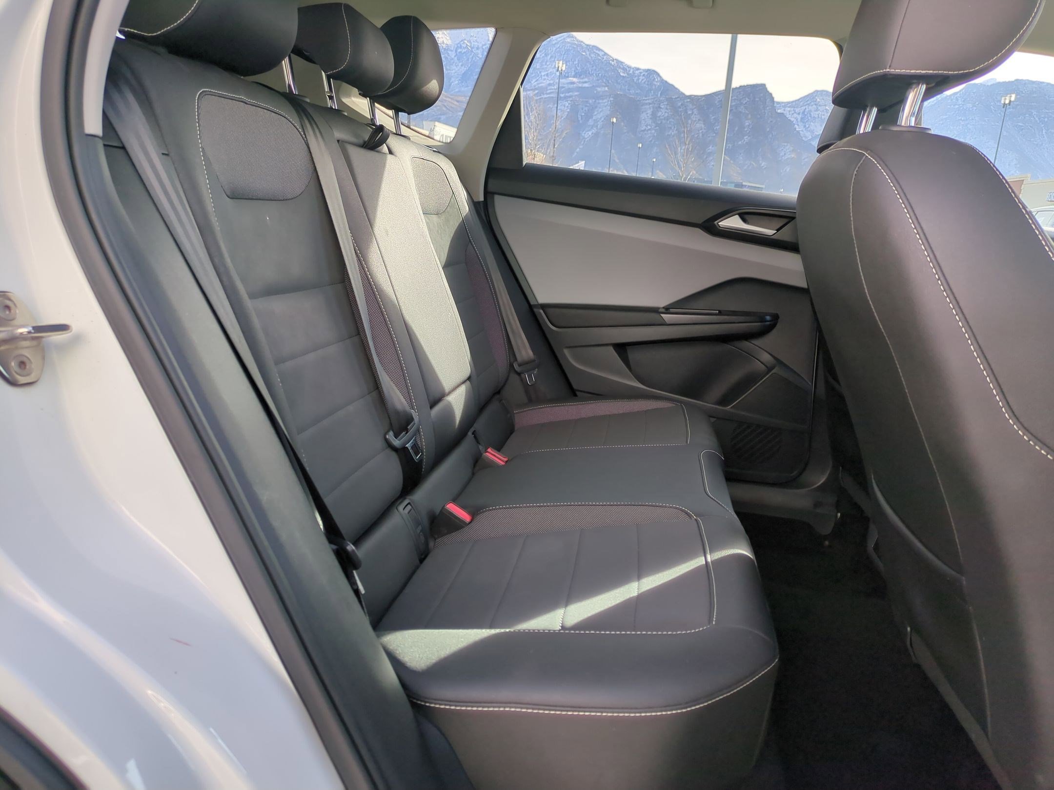 Used 2023 Volkswagen Taos SE image 32