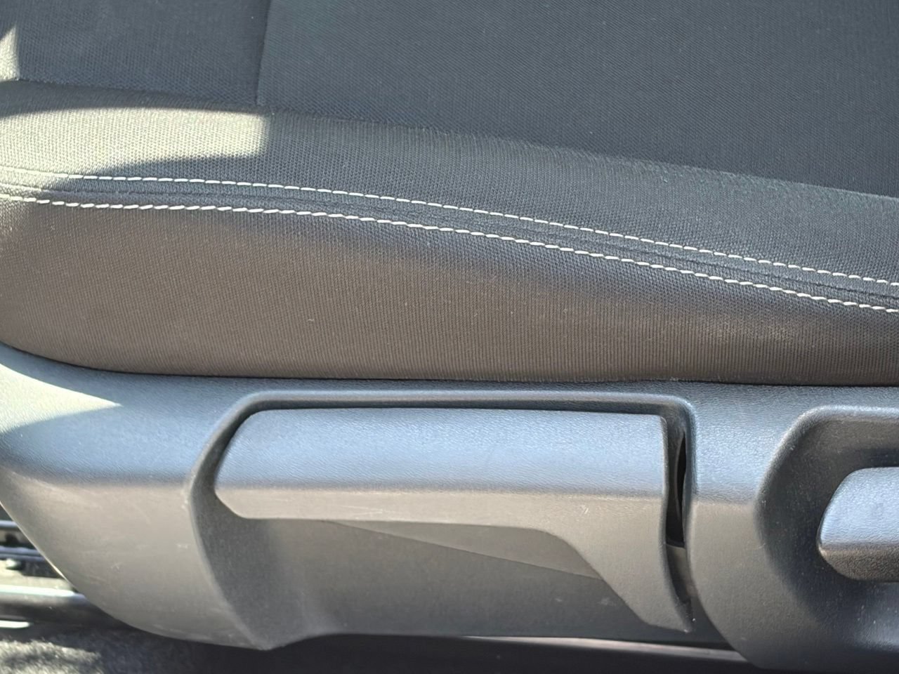 Used 2024 Nissan Rogue S AWD/4WD image 4