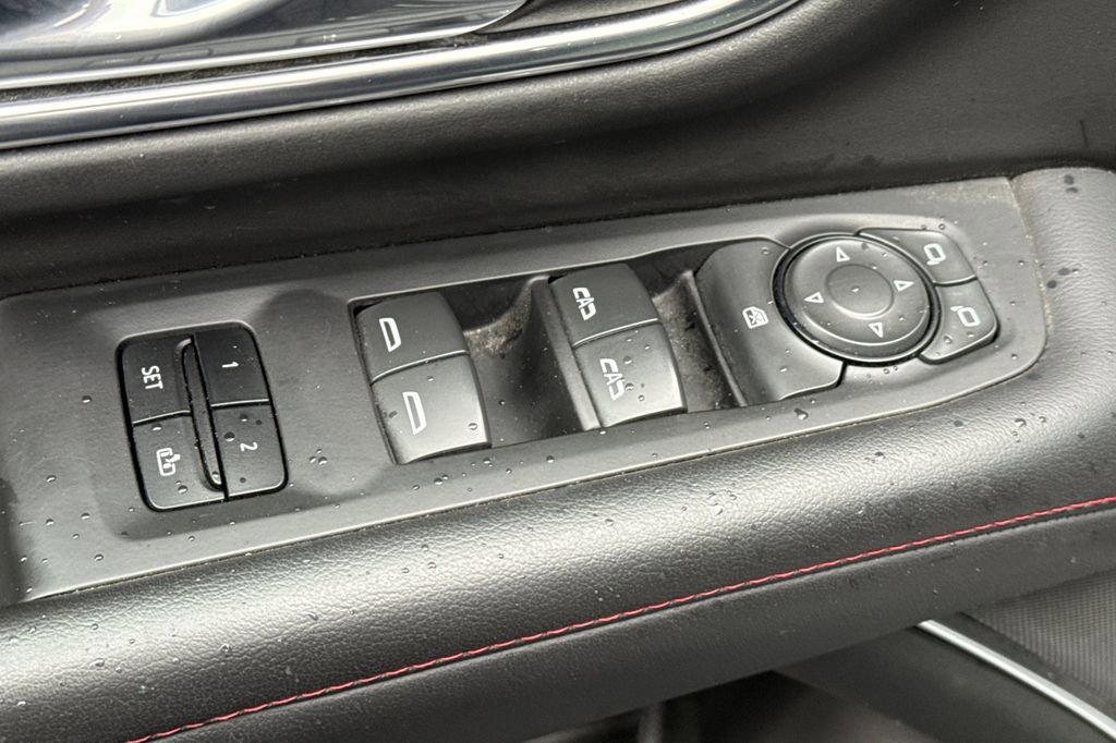 Used 2024 Chevrolet Suburban RST RWD image 18