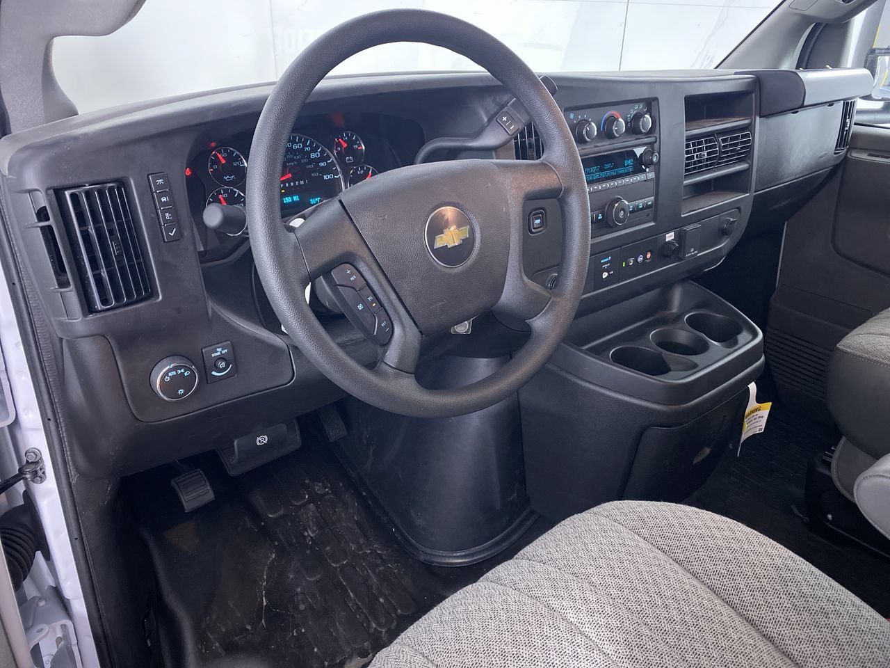 New 2025 Chevrolet Express 3500 w/ Power Convenience Package RWD image 29