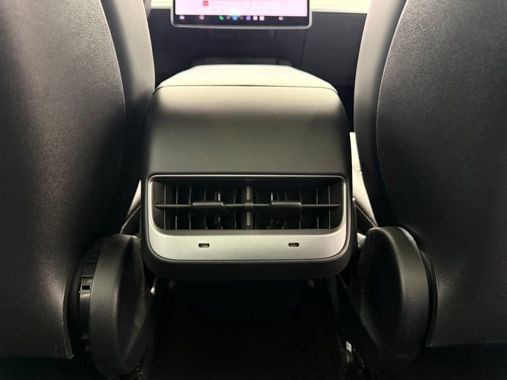 Used 2022 Tesla Model 3 image 27