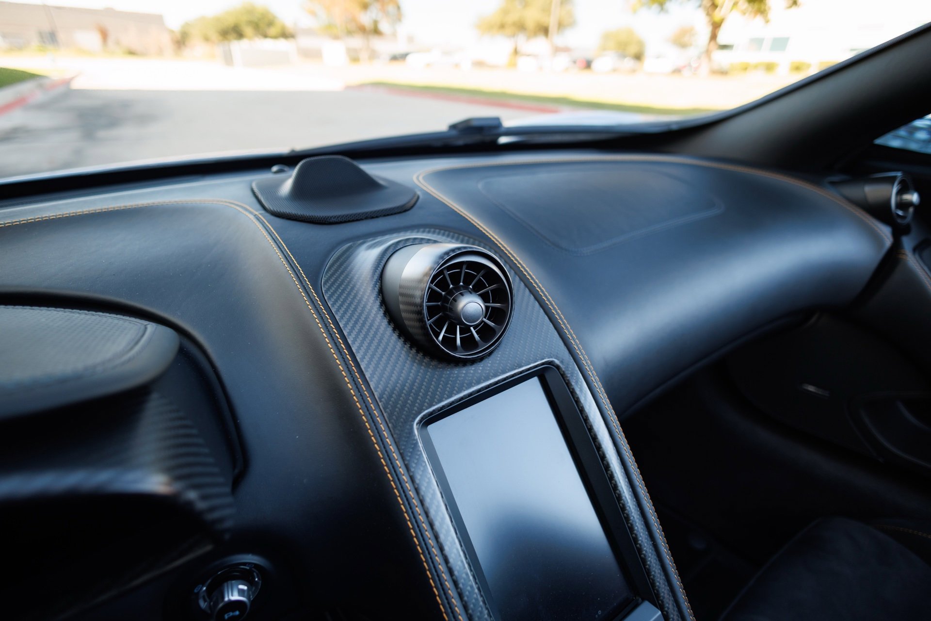 Used 2016 McLaren 675LT Spider image 56