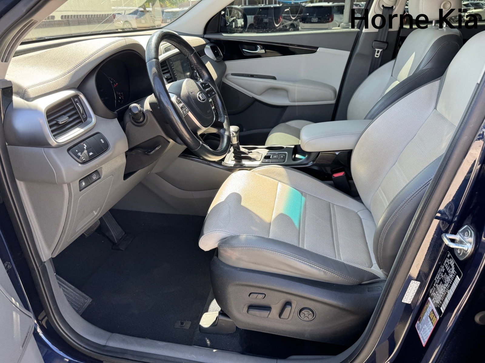 Used 2020 Kia Sorento SX image 10