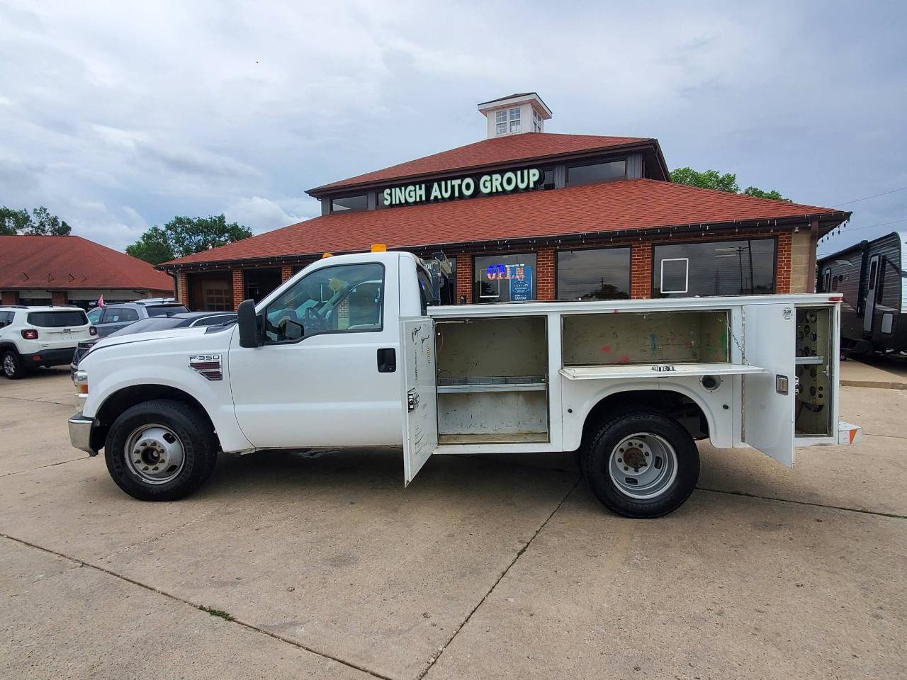 Used 2009 Ford F350 XL RWD image 4