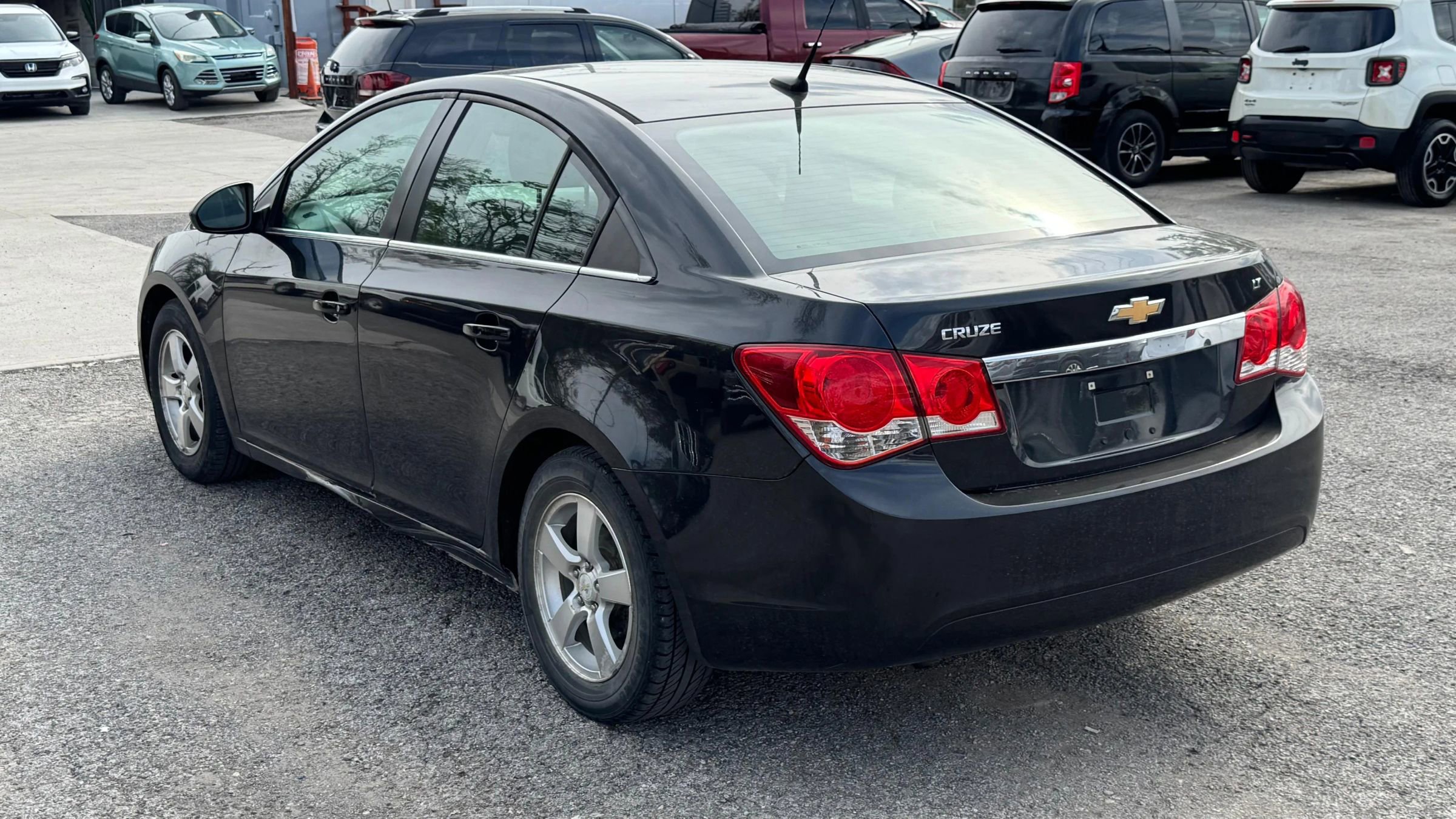 Used 2014 Chevrolet Cruze LT image 3