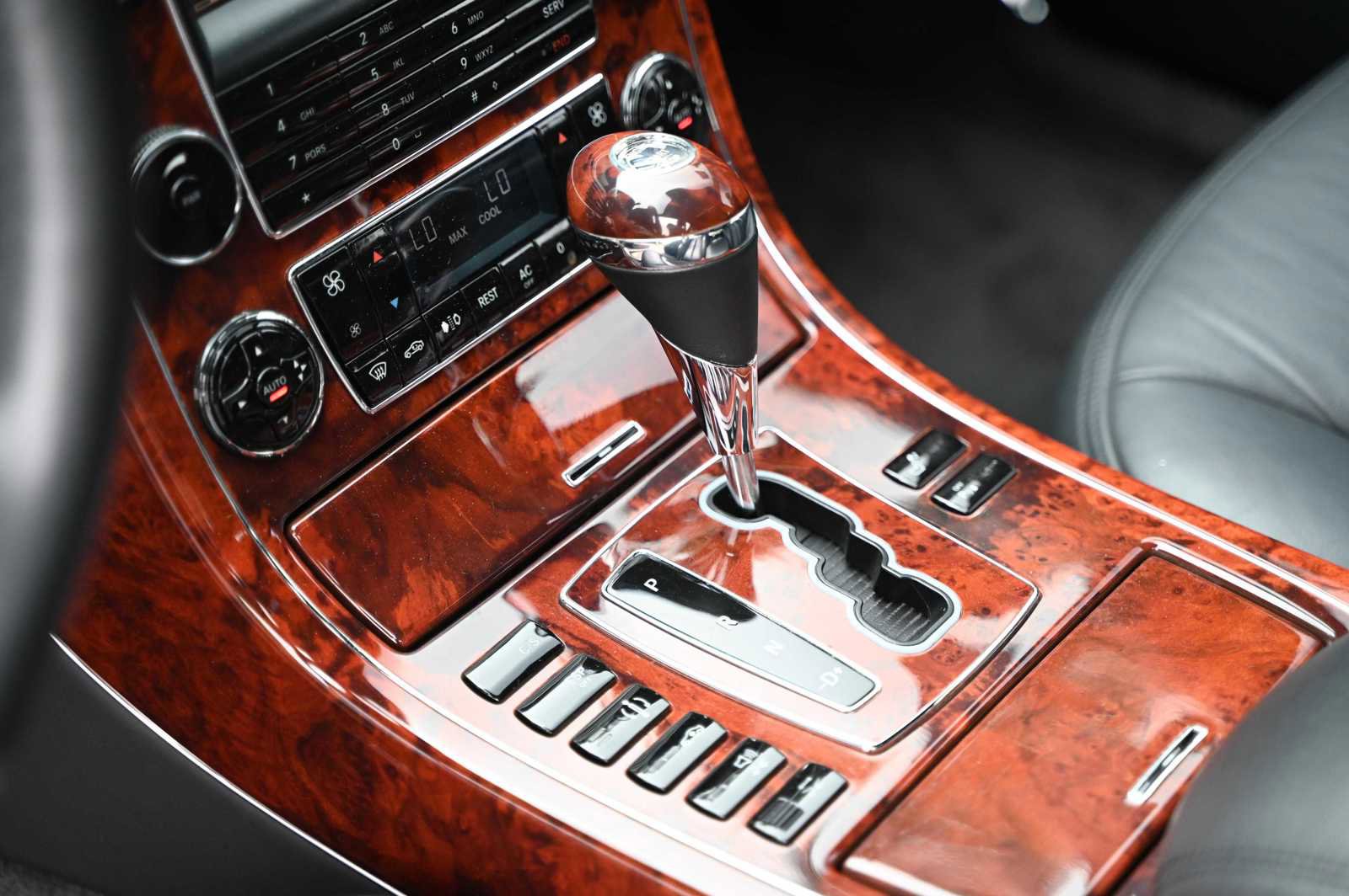 Used 2005 Maybach 57 RWD image 15