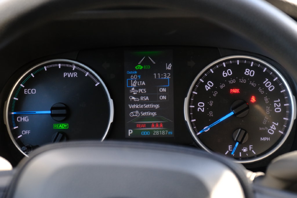 Used 2021 Toyota RAV4 LE AWD/4WD image 21