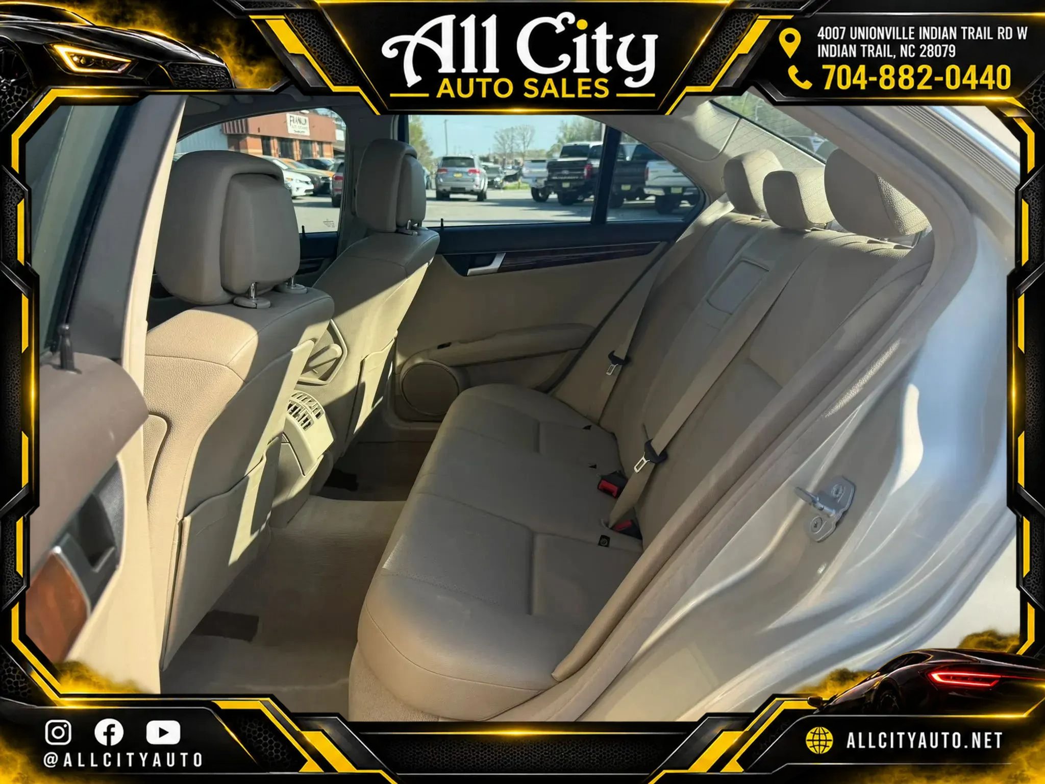 Used 2012 Mercedes-Benz C 250 Sedan image 11
