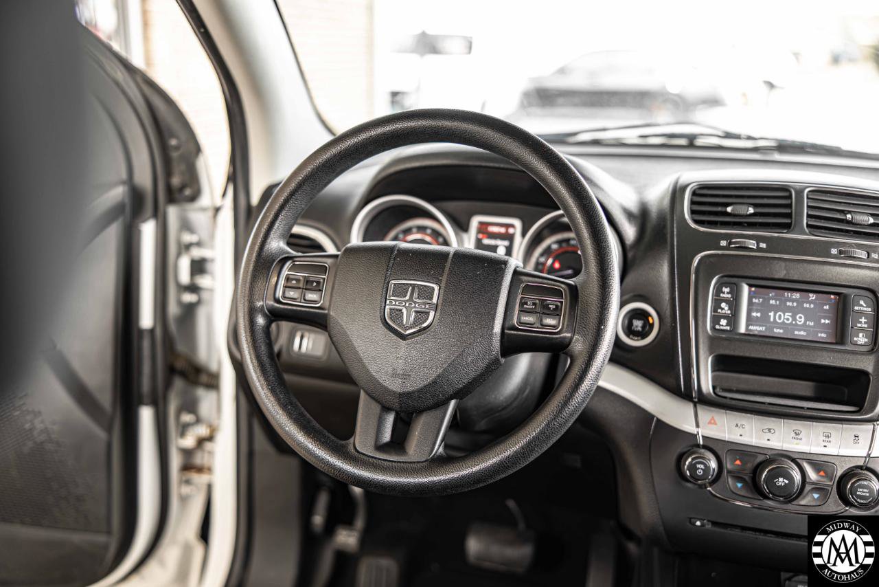 Used 2015 Dodge Journey SXT w/ Flexible Seating Group image 20