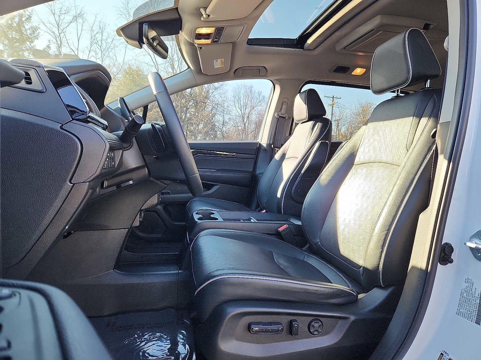 Used 2023 Honda Odyssey Elite image 13