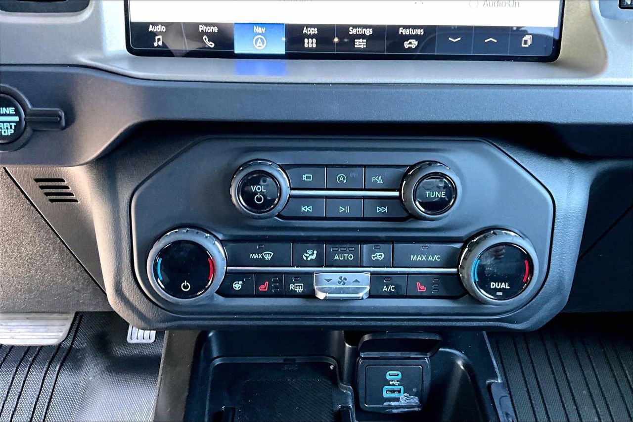 Used 2025 Ford Bronco Outer Banks AWD/4WD image 18