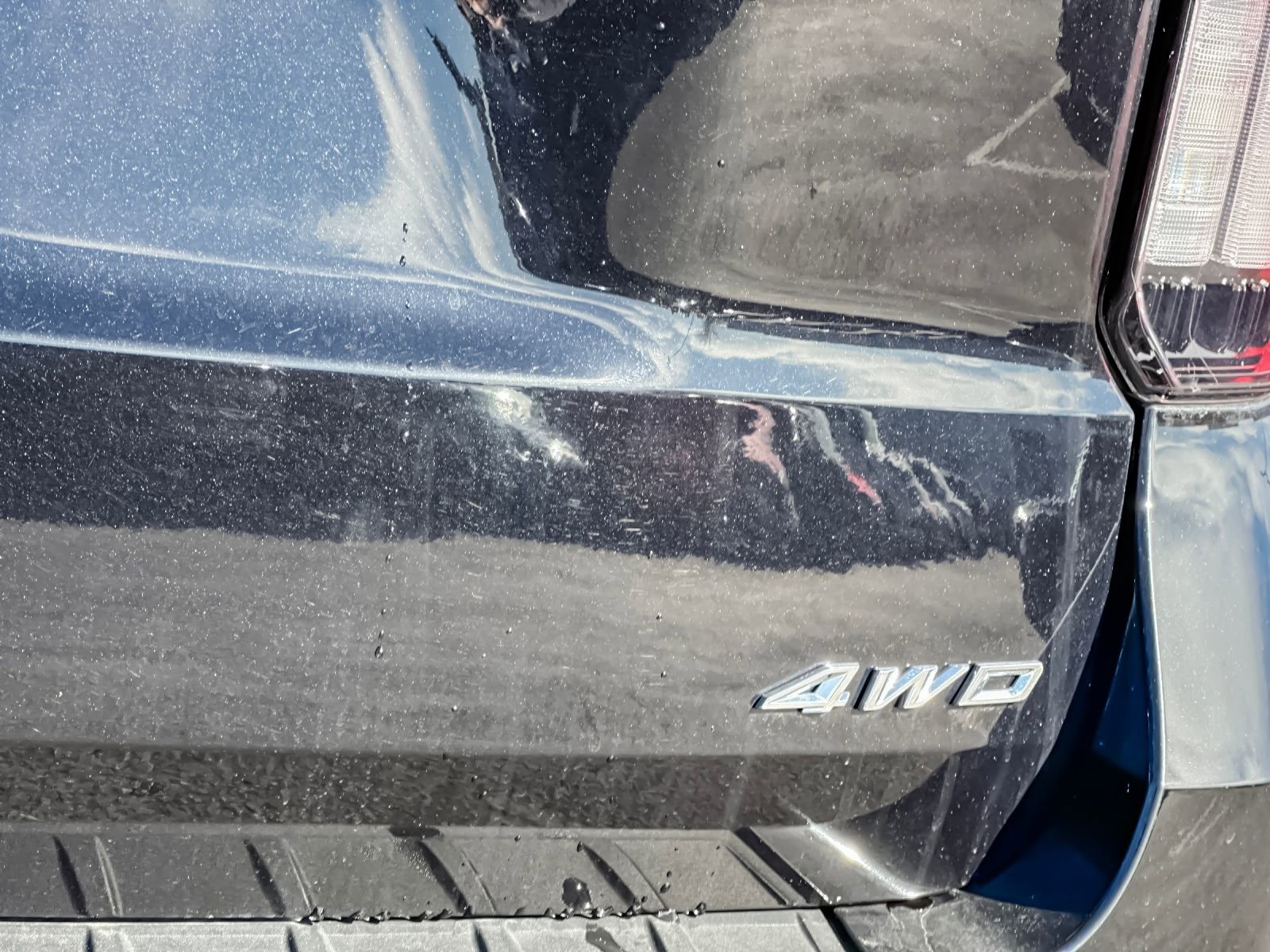 Used 2025 Ford Explorer Active image 28