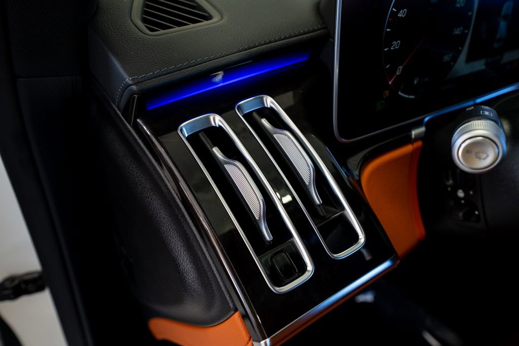 Used 2023 Mercedes-Benz S 500 4MATIC image 27