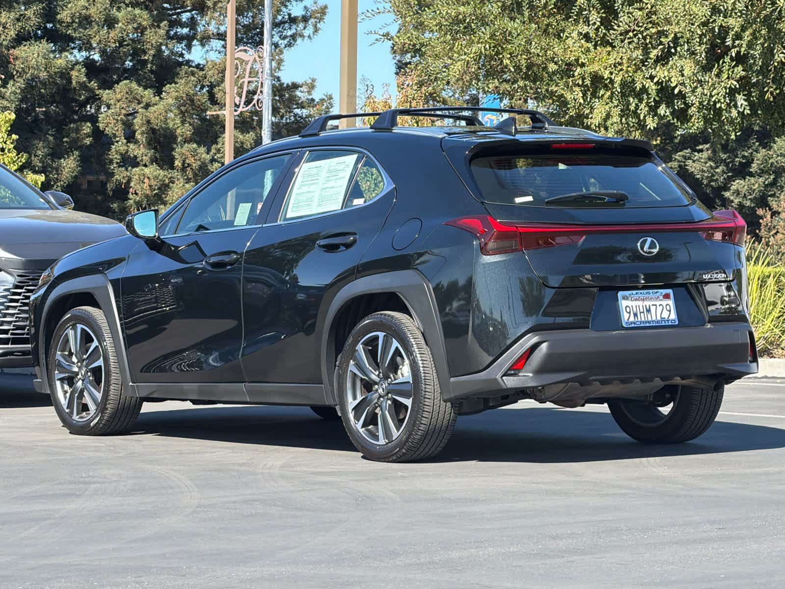 Certified 2025 Lexus UX 300h FWD w/ Accessory Package (Z2) image 7