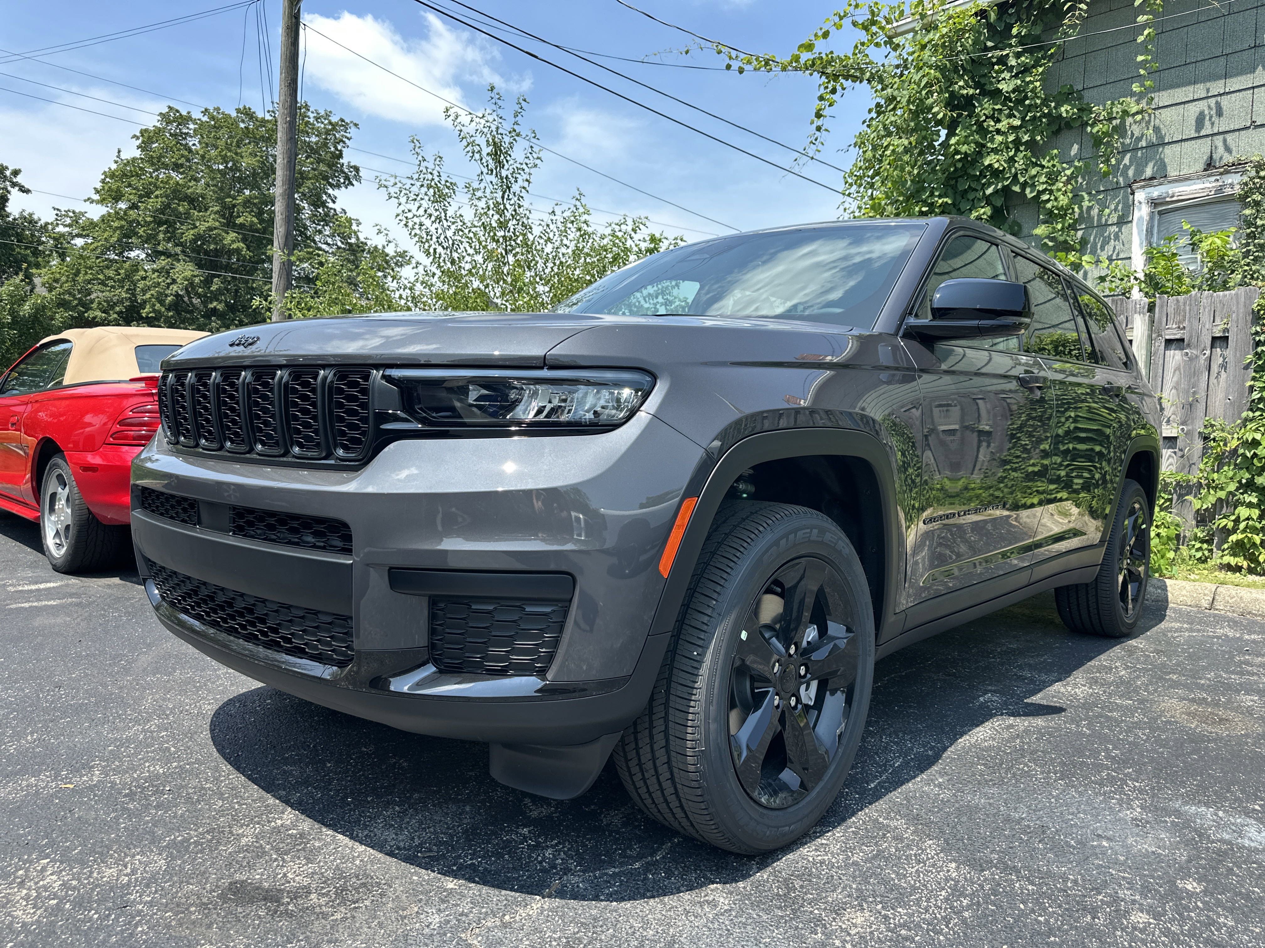 New 2025 Jeep Grand Cherokee L Altitude image 15